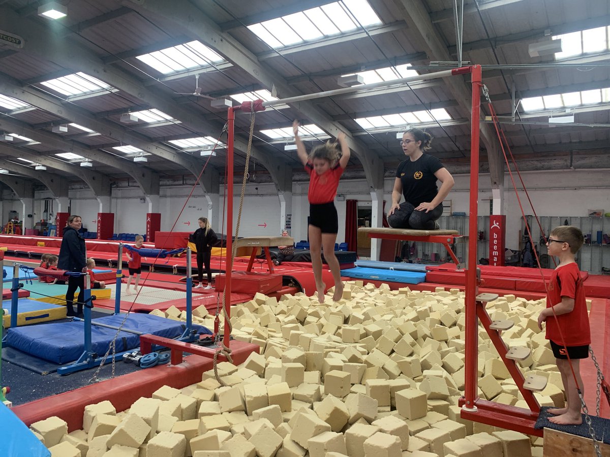 TheEllisSport's tweet photo. Bars and trampoline time ⁦@TheEllisY2⁩ https://t.co/CaKYiJcWtk
