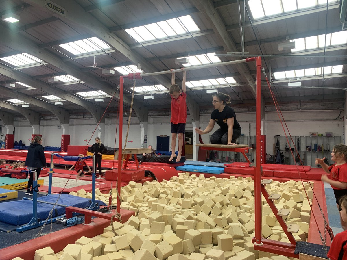 TheEllisSport's tweet photo. Bars and trampoline time ⁦@TheEllisY2⁩ https://t.co/CaKYiJcWtk