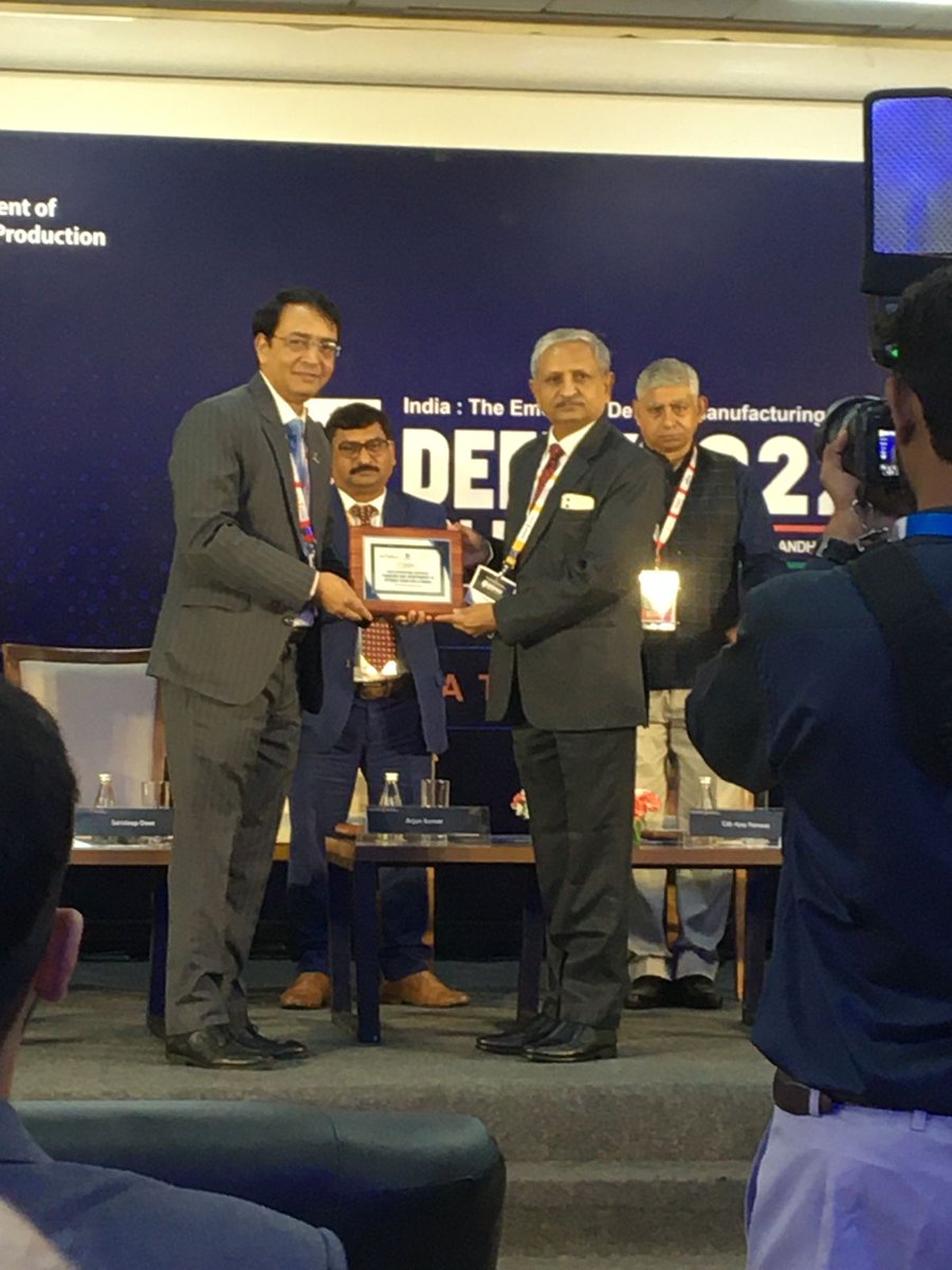 DefenseAbhyuday's tweet photo. Abhyuday CMD, Mr.Dhaval Raval and CEO,Mr. Sandeep Dave addressing the seminar "Financing and Investments in Defence Start-Ups & MSMEs",organised by PHD Chamber of Commerce and Industry at DefExpo 2022.
#DefExpo2022 #Abhyudaydefense #phdcci #defenceindia #defencestartup #msme https://t.co/E9PJQcURHb