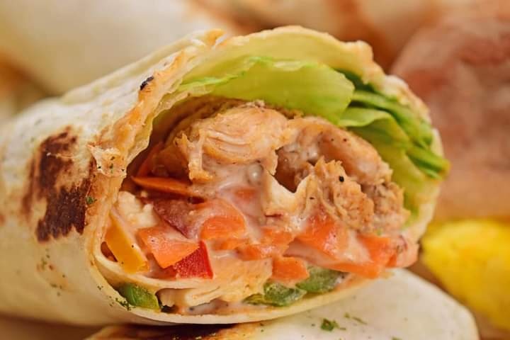 Cappulicious_pe's tweet photo. 🌯WEDNESDAY WRAP 🌯😉🔥

📍3 Govan Mbeki Ave (Kwantu Towers) Port Elizabeth.
.
.
#cappulicious #coffee #coffeeshop #coffee #croissants #AskAMan #KaizerChiefs #foodinpe #heartymeals  #portelizabethsouthafrica #gqeberha #Refreshments #Nota https://t.co/LJdynQPYXj