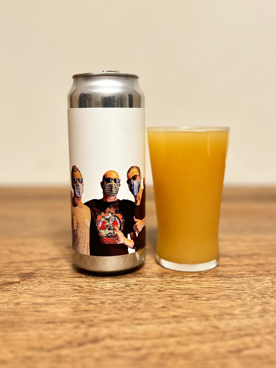 peliyayaya's tweet photo. 旨いビールを飲んでいます。
#westcoastbrewing
#designermask
#hazyipa https://t.co/1WSqxskvY8
