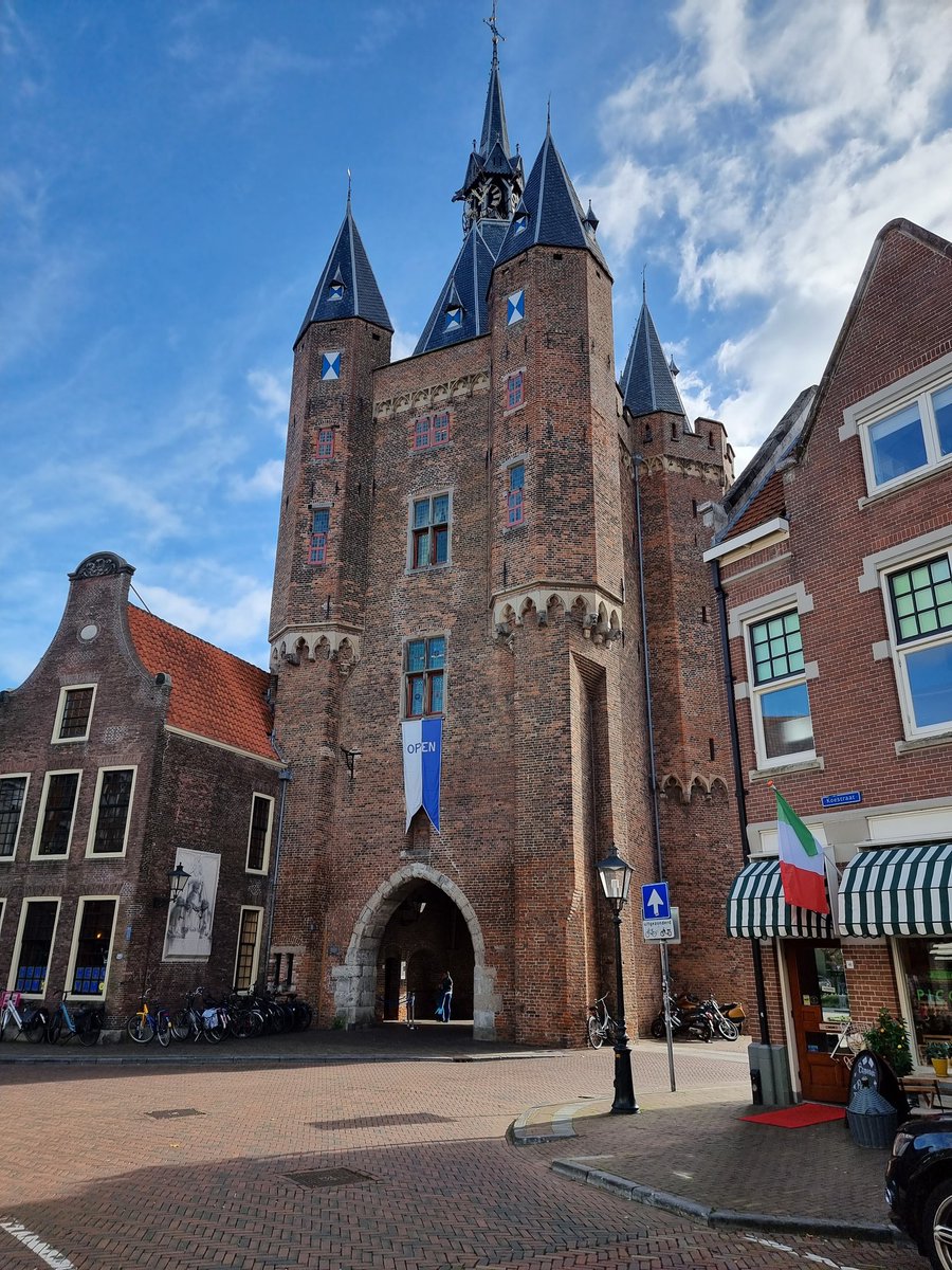 Annemiek tweet media