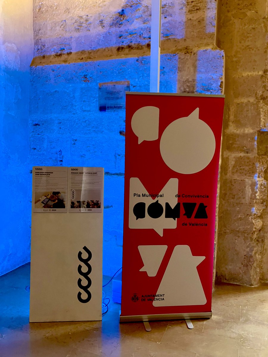 IgualtatVLC's tweet photo. 📚Presentació del Pla #COMVA 2021-2024
💡Una eina fonamental per a avançar en #dretshumans i per a lluitar contra els delictes d’odi i construir un mon sense exclusió, sense rebuig a les diferències.
🧭 Una brúixola cap a la no discriminació, per a la ciutat i la nova #ONDIS 👏🏻 https://t.co/G8w3ur8RbW