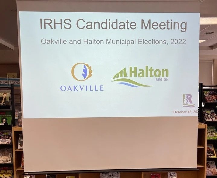 JuliaHannaOak's tweet photo. What a turn out! I am so impressed with our young people and the teachers that organized the Iroquois Ridge High School Candidates Meeting. Thank you!

#oakville #juliahanna #votejulia #mayorforall #glenashton #iroquoisridge #highschool #vote #vote2022 #ontario #canada https://t.co/yMmn7LWbP6
