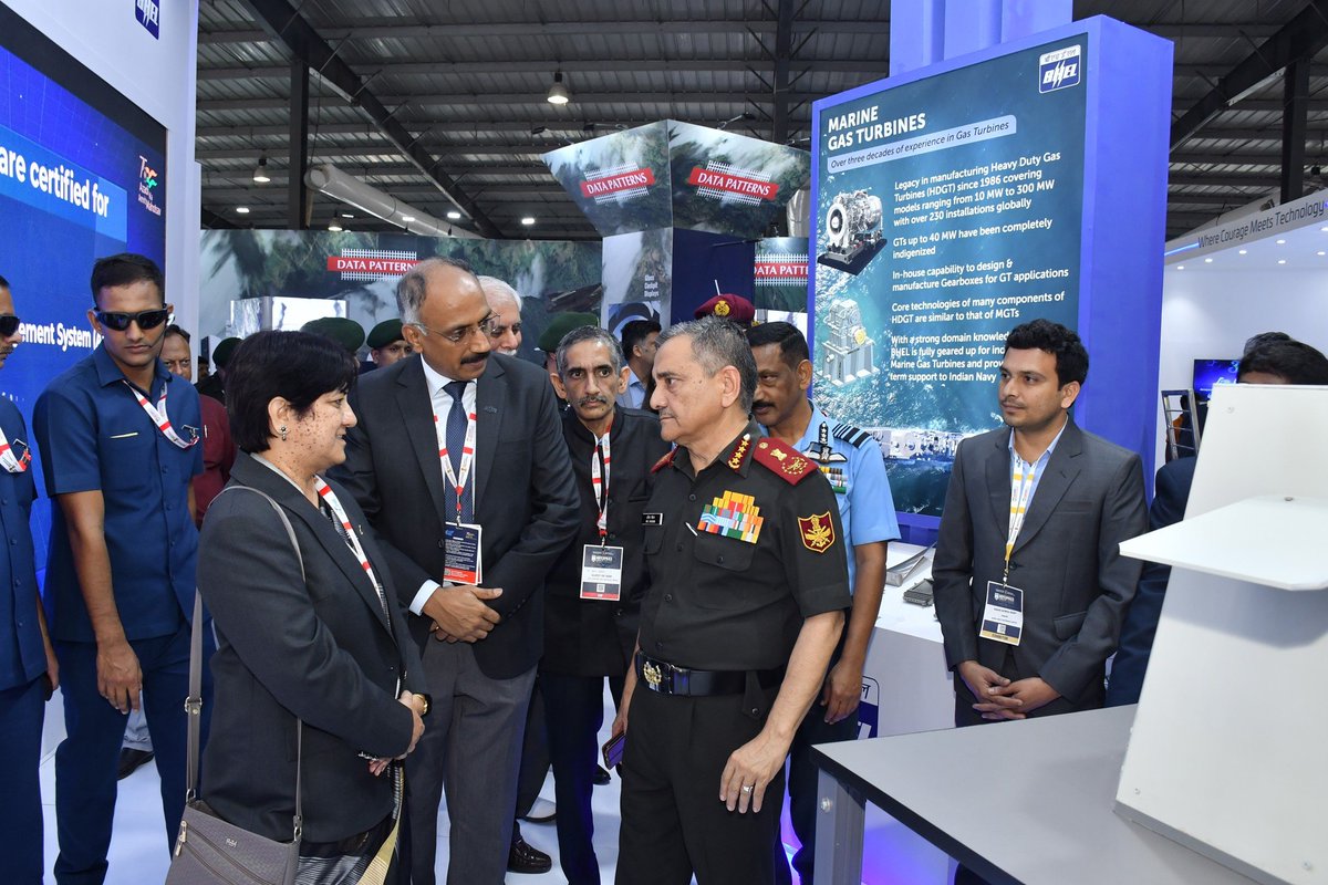 BHEL_India's tweet photo. General Anil Chauhan, PVSM, UYSM, AVSM, SM, VSM, Chief of Defence Staff (CDS) visited BHEL’s Pavilion on Day 2 of #DefExpo22. Dr. Nalin Shinghal, CMD, #BHEL welcomed CDS &amp; briefed him about the competencies &amp; new products being developed by BHEL for defence &amp; aerospace sector.1/2 https://t.co/GhES0axqE3