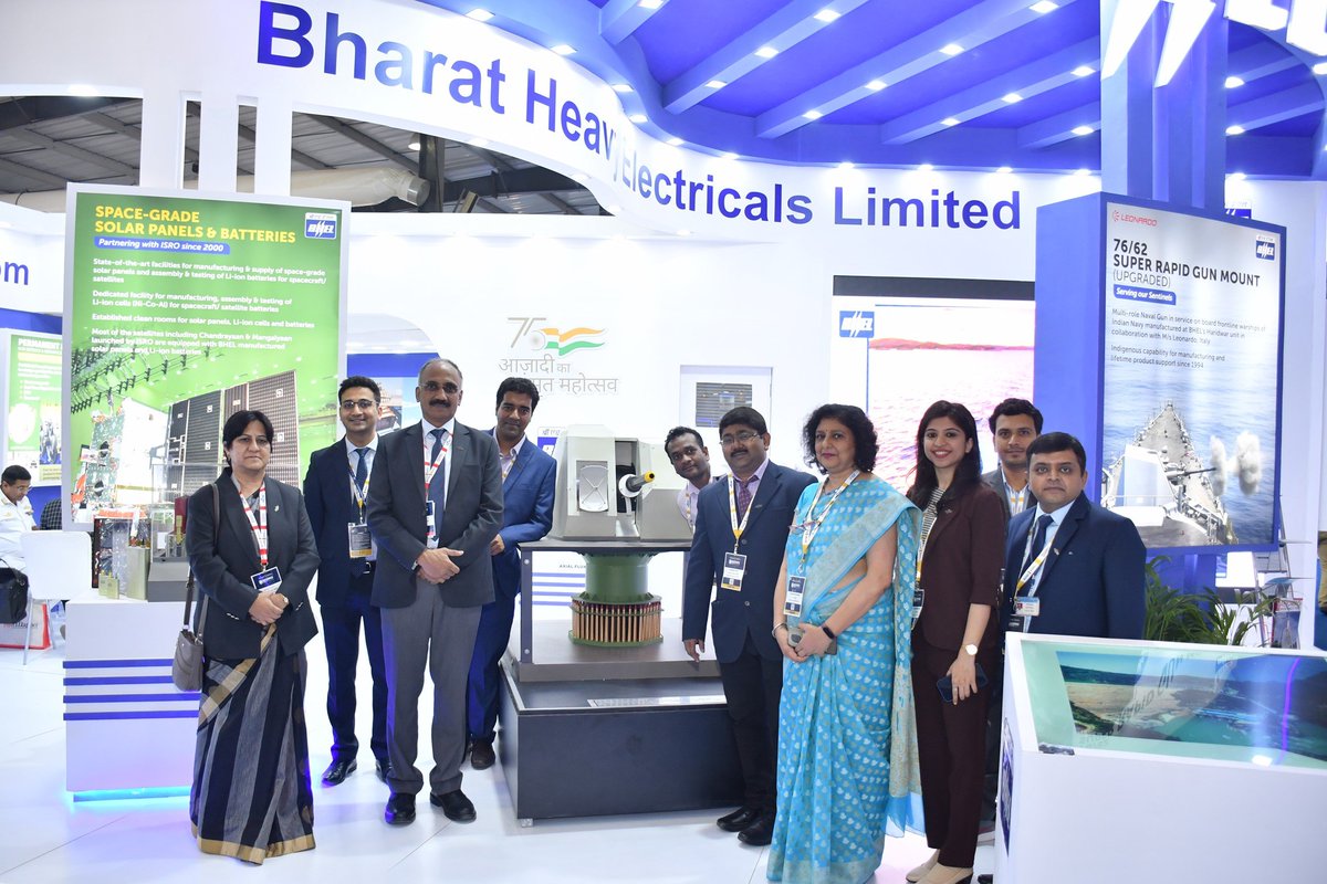 BHEL_India's tweet photo. General Anil Chauhan, PVSM, UYSM, AVSM, SM, VSM, Chief of Defence Staff (CDS) visited BHEL’s Pavilion on Day 2 of #DefExpo22. Dr. Nalin Shinghal, CMD, #BHEL welcomed CDS &amp; briefed him about the competencies &amp; new products being developed by BHEL for defence &amp; aerospace sector.1/2 https://t.co/GhES0axqE3