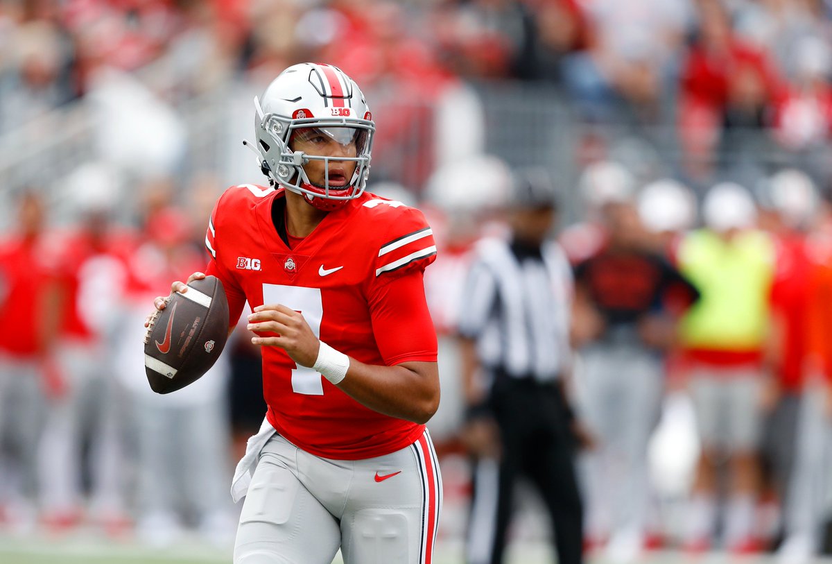 PFF_College's tweet photo. Who will win the Heisman Trophy? https://t.co/7X3e3SPP7o