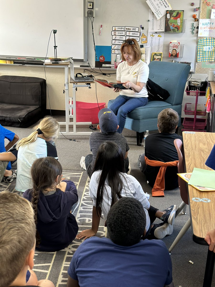 Thank you <a href="/BeniciaUSD/">Benicia USD</a> Trustee Grubbs for coming to read to our class! 📚