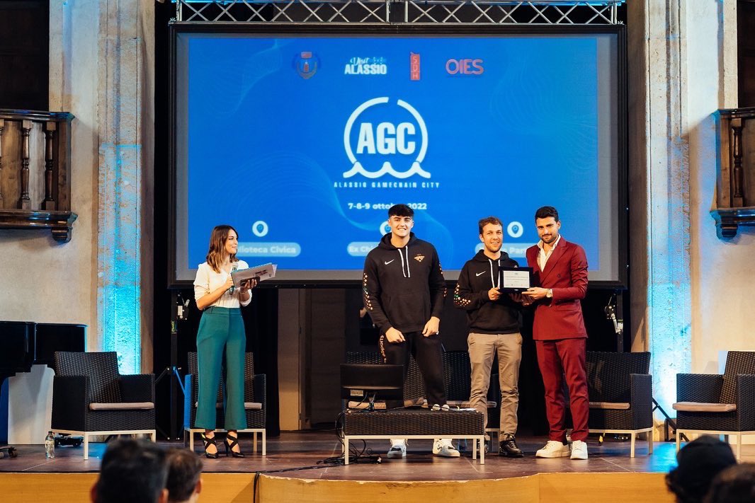 Vincitori del premio come “Miglior Pitch” alla Alassio Gamechain City!🏆

Leggi l’articolo qui⬇️
ut7esports.com/alassio-gamech…