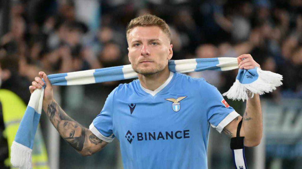 AgiWastepaper's tweet photo. SUI CADAVERI DEI LEONI FESTEGGIANO I CANI CREDENDO DI AVER VINTO. MA I LEONI RIMANGONO LEONI E I CANI RIMANGONO CANI” AVANTI BOMBER..... https://t.co/MkfDwxe7gW