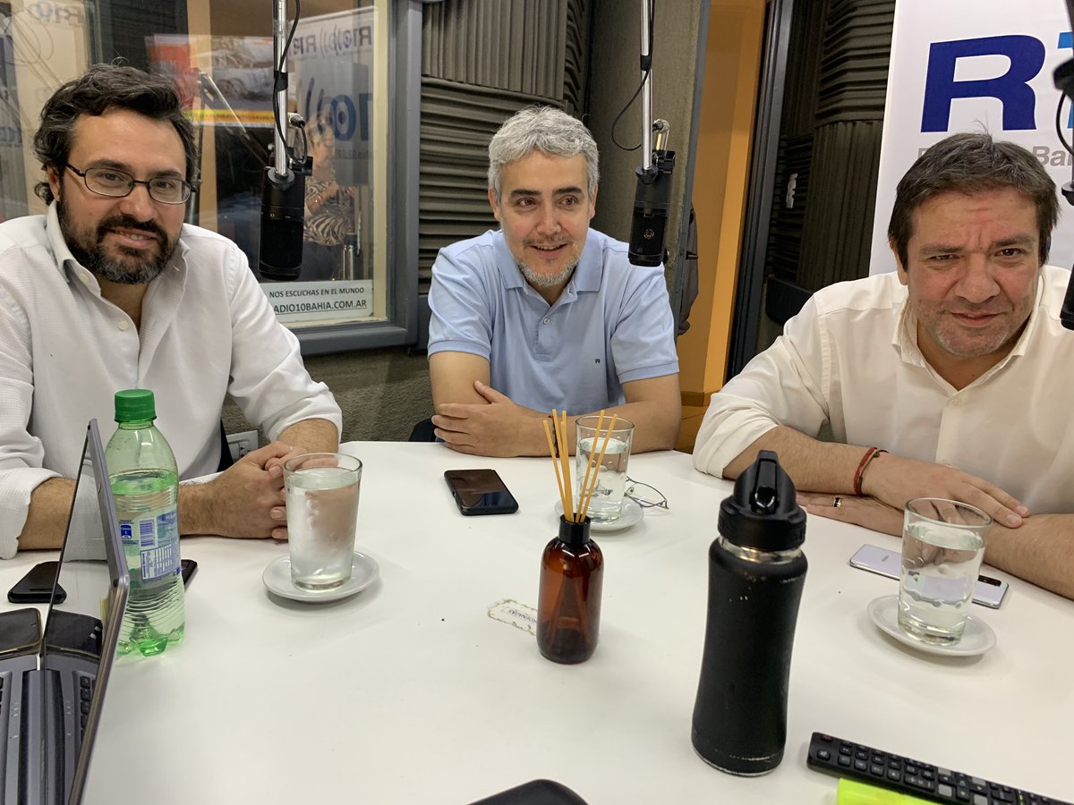 jorgerubionoti's tweet photo. #Ahora
🔴 Debate #InternaRadical
🗣 Pablo Daguerre (@pablo_daguerre).
🗣 Fabián Val (@Val_Fabian).
🗣 Fernando Roig.
📌 En #Posturas por @Radio10Bahia.
📻 92.3
📍 https://t.co/g7yOEkCsU2 https://t.co/ifKeuX0eXN