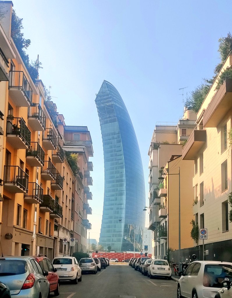 Di Milano, architetti e senso dell'erezione.