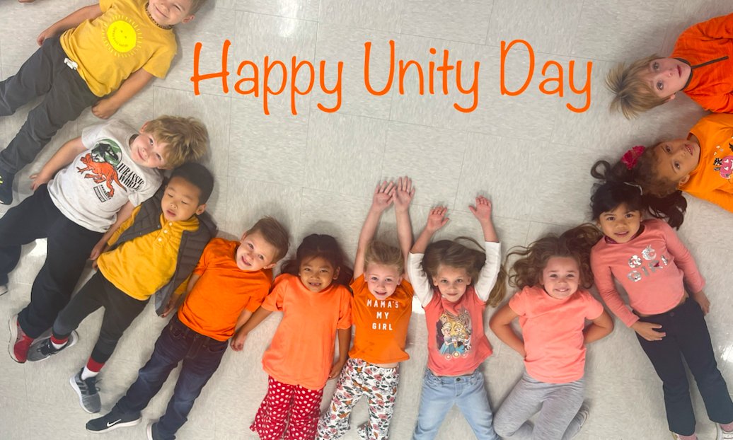 TimberCreekES's tweet photo. At Timber Creek, we synergize together. There are no broken chains. We are one, Tiger family. Have a terrific Tiger day! #unityday2022 #orangefordays #OneLISD #LeaderInMe #FranklinCovey https://t.co/v6asDhgcJW