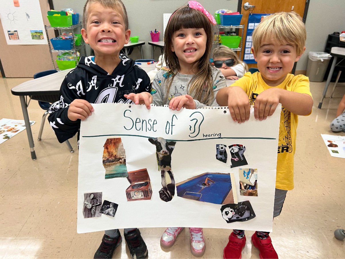 douglass_class's tweet photo. A little 5 Senses review!!
         👃 👁 👂 👅 🖐 
#STEAMatStribling https://t.co/ODcdZOYvWh