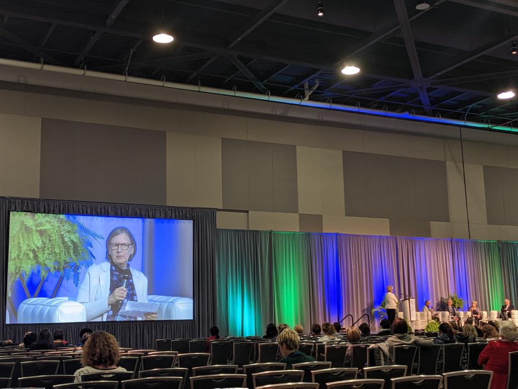 La Pr. J. Pépin de la <a href="/FSIUdeM/">FSI UdeM</a> expose les différences dans les programmes de  formation infirmière dans la francophonie et les enjeux associés

 <a href="/SIDIIEF/">SIDIIEF</a> #sidiief #congrès