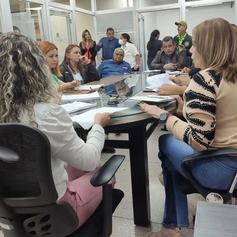 TachiraCLET's tweet photo. Se realizó Sesión Ordinaria:
1). Informe de la Comisión de Contraloría, sobre la presentación de la admisión del proyecto de ley del reglamento de interior y de debates del CLET
2) Aprobación de Crédito adicional para las mejoras de la vialidad y maquinaria en varios municipios. https://t.co/39jIktnHHi