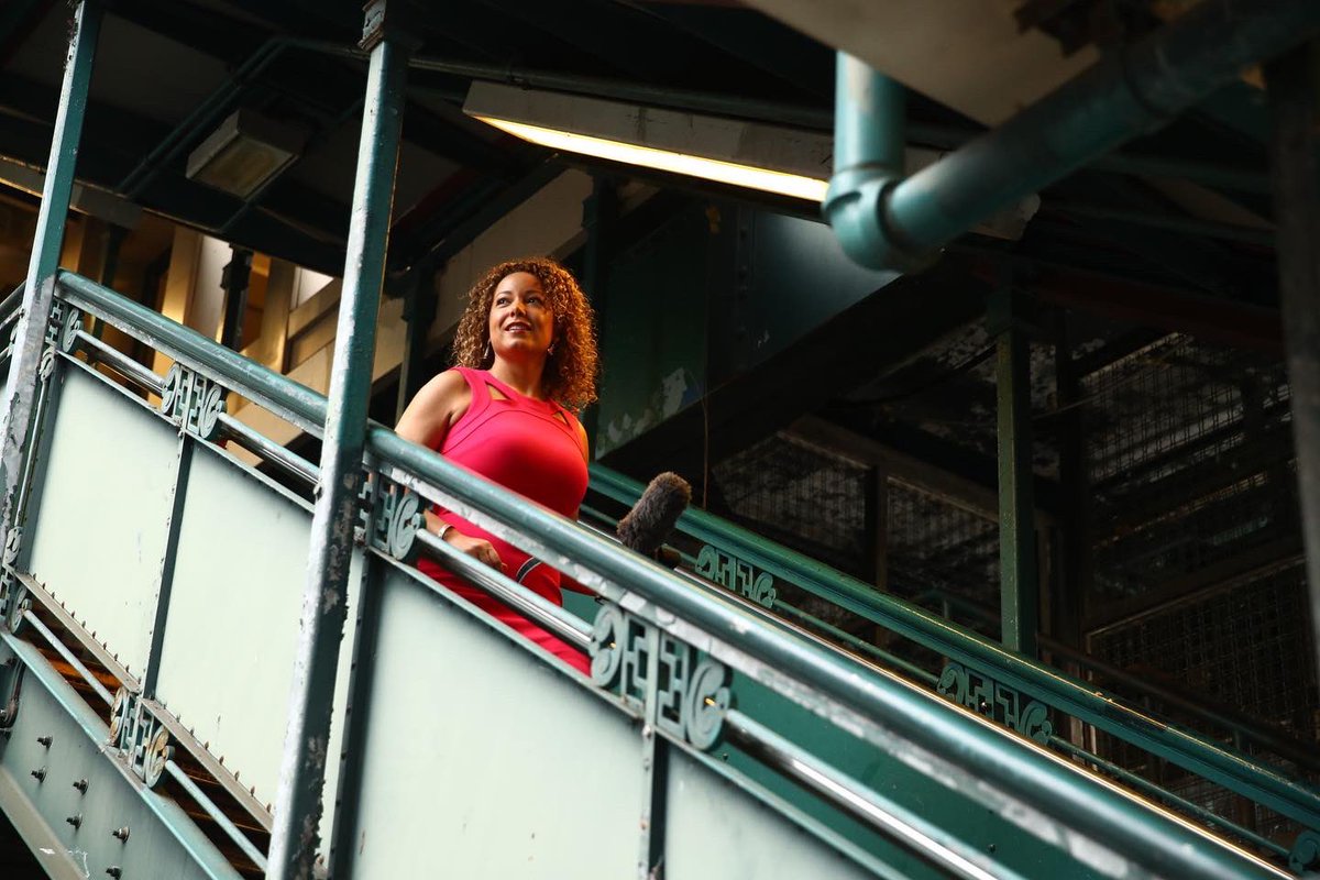 tvjessi's tweet photo. Thank you, #Harlem! It’s been one year since I came into your community to tell your stories for @cbsnewyork. So many of you are finding solutions to problems and supporting neighbors. I’m honored to shine the light on you!
#community #goodnews #mmjane #doinggoodinthehood https://t.co/5UteeO5AFu