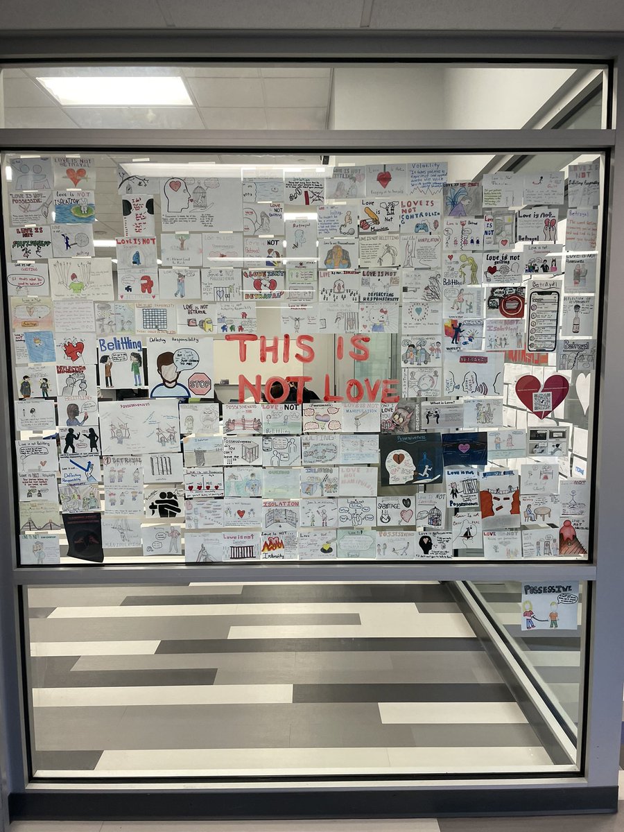 MrFannellPE's tweet photo. Ss of @DcLstem worked together to illustrate @Join1Love ‘s 10 signs of healthy and unhealthy relationship behaviors. Together they want to teach the underclassmen how to love better #relationships #OneLove #learnhowtolove #love https://t.co/Yx7ttst64L