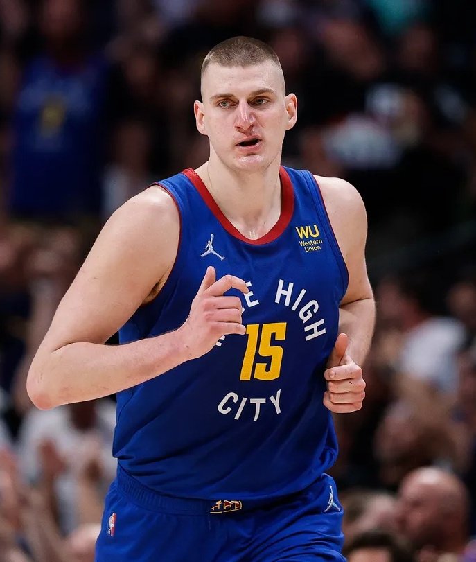 BrasilTurnover's tweet photo. 🚨BOLÃO TURNOVER BRASIL🚨 

Valendo uma Jersey da NBA

Quantos PTS/REB/AST o Jokic vai fazer contra o Utah Jazz hoje?

Regras:
1⃣ Seguir @BrasilTurnover e @club_imports
2⃣ Like e RT NESSE Tweet
3⃣ Palpites até 22:00
4⃣ Apenas UM palpite por pessoa

Boa sorte! https://t.co/YDoPVoXkDC