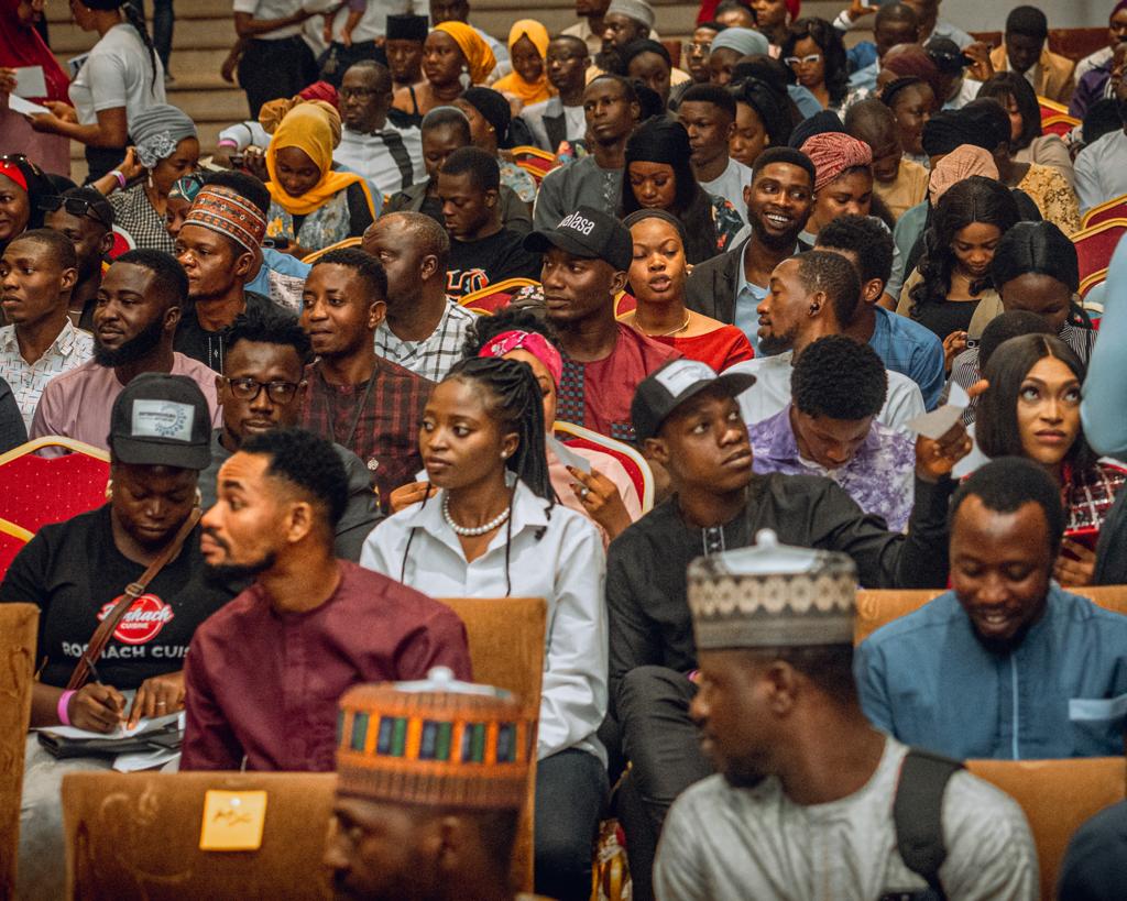 jarmari01's tweet photo. Photos: Kwara Central APC Senatorial candidate, @RealMallamSaliu Mustapha attends the Lahmad Concepts' Entrepreneurs Network, a gathering of agile entrepreneurs at the State Banquet Hall, Today in Ilorin.
#DoingItDifferently #MSMIsHere https://t.co/pFHcZgDoTk