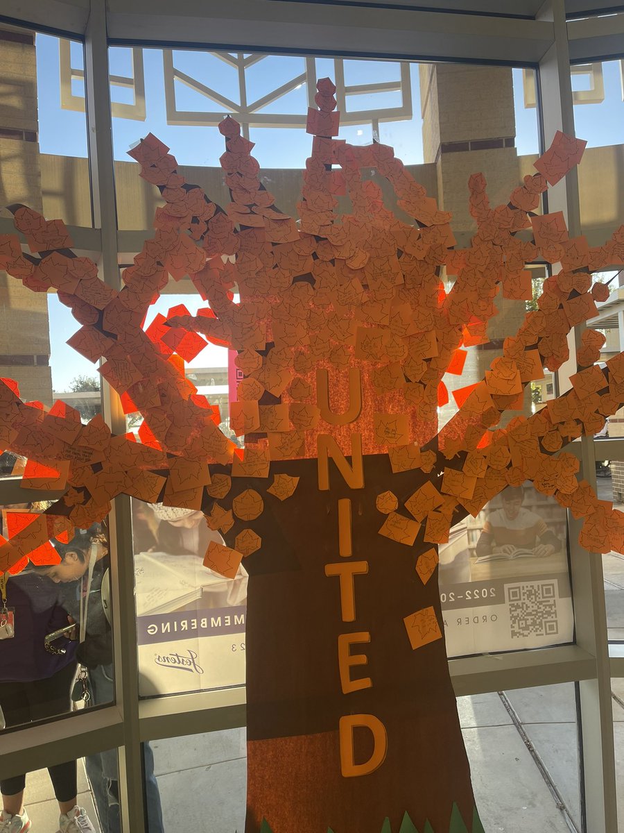 mrjhcounseling's tweet image. It’s a great morning at the RANCH! Students came together to create a Unity Tree! #Mavs #UnityDay2022 #KatyCommUNITY