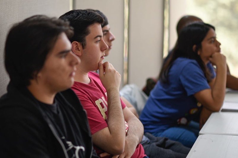 ptobahiablanca's tweet photo. ¡Comenzó el curso de #TestingFuncional! 🖥️

👩‍💻 40 personas se sumaron a capacitarse en la industria del software en esta cursada que durará dos meses.

Estamos muy contentos de ser parte de la formación profesional de las y los jóvenes de nuestra comunidad 🤩

#PuertoInnovador https://t.co/nwsYxW9JmQ