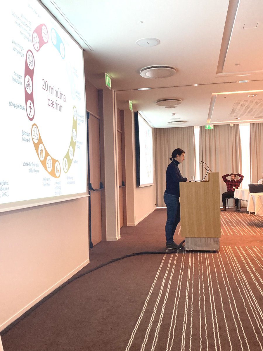 Er hægt að komast gangandi á tíu mínútum í helstu þjónustu á Selfossi? Anne Steinbrenner segir okkur frá mastersverkefninu sínu hjá LBHÍ