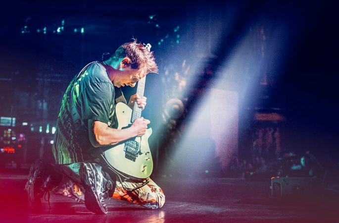 No other than MUSE graced the stage at MSG Beacon this past weekend.

To experience them in the relative intimacy of an iconic theatre like Beacon was a rare treat for the crowd, elevated to the next level by the venue’s new sound system 😉

📸 <a href="/danadistortion/">𝕯𝖆𝖓𝖆 𝕯𝖎𝖘𝖙𝖔𝖗𝖙𝖎𝖔𝖓</a>