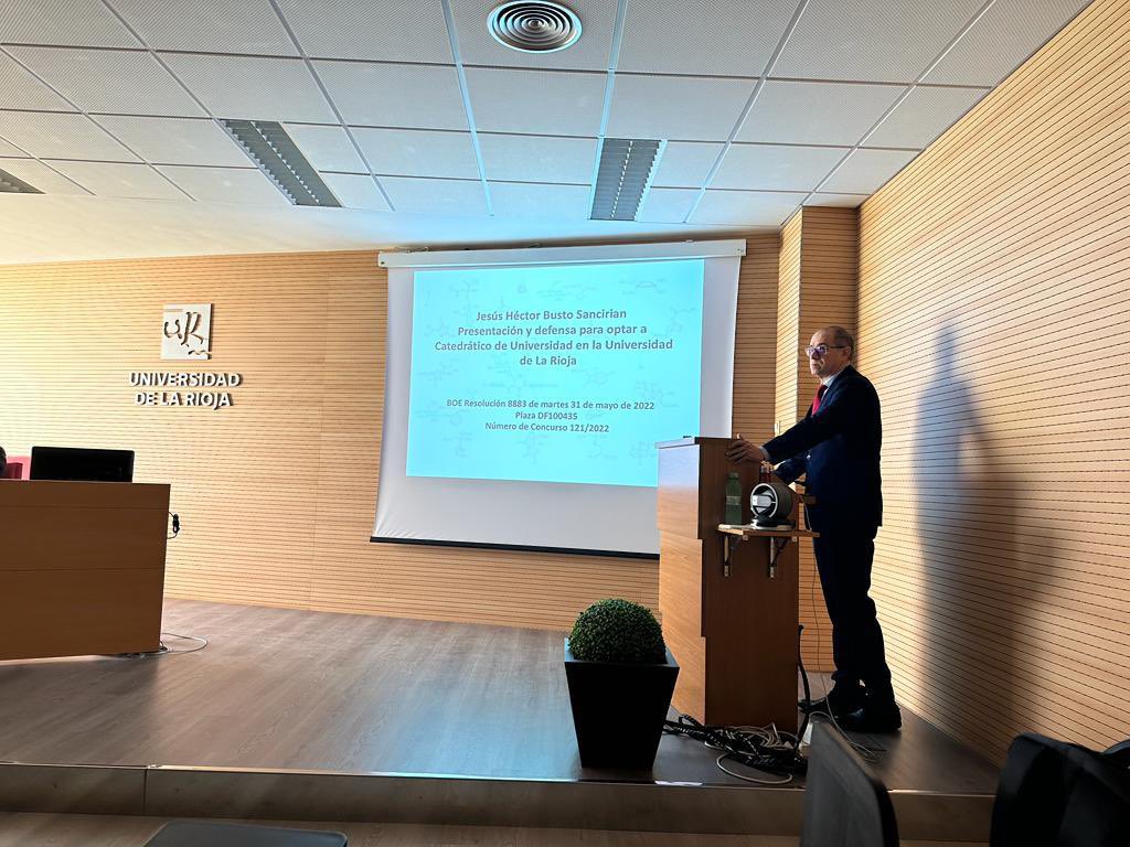 Héctor Busto tweet media