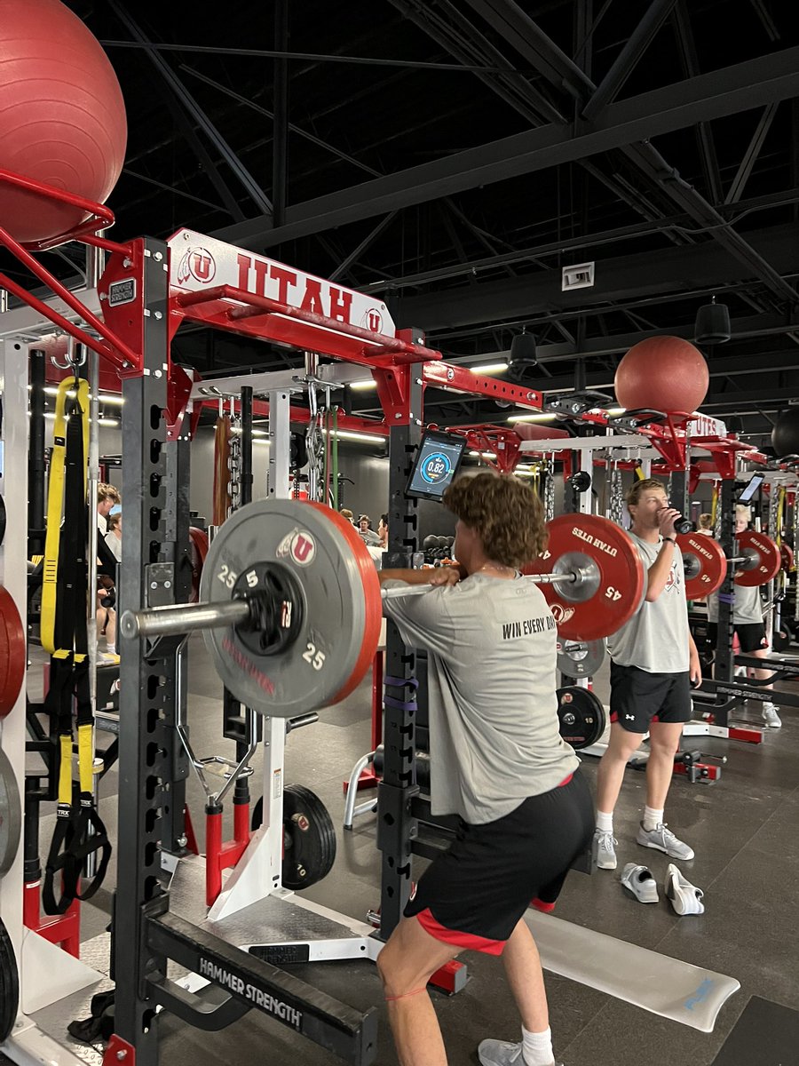 JeremyRimes's tweet photo. Understanding and using VBT technology for its easiest purpose: increasing intent. New tech for the weight room helps our guys understand the speed and different effects of what we are trying to achieve. @utahbaseball @perchFit @trainwithPUSH @GymAware https://t.co/ZF6m05qAnR