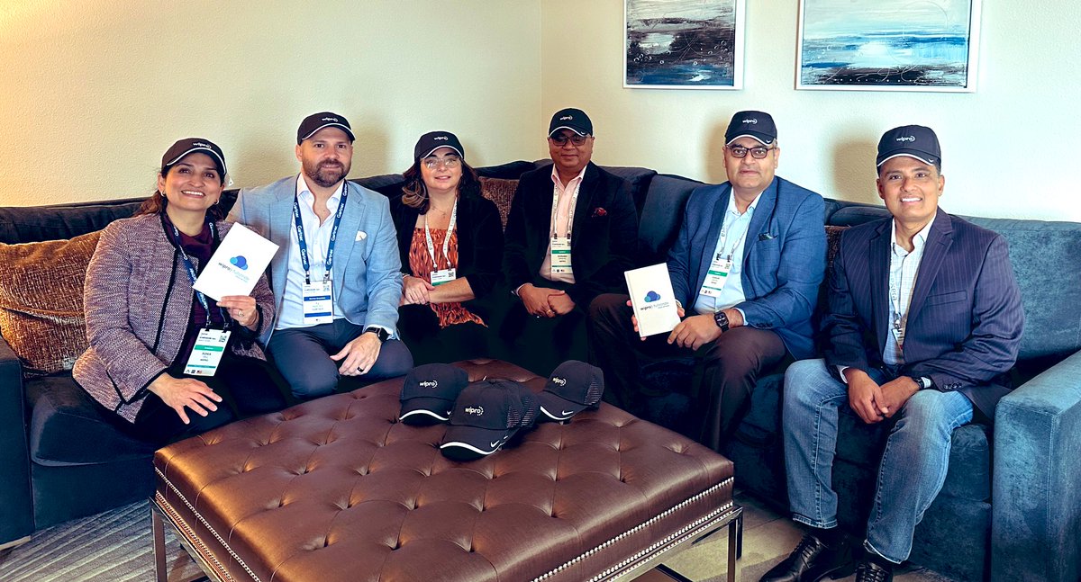 As we are entering day 3 #GartnerSym &amp; waiting to hear opening keynote by General David H. Petraeus on “Leadership in changing times” MyPOV linkedin.com/posts/gurvinde… 
The future is Sustainable IT -it’s time to meet the moment &amp; yes we can make a difference together <a href="/yellowbeettle/">sonia gill</a>