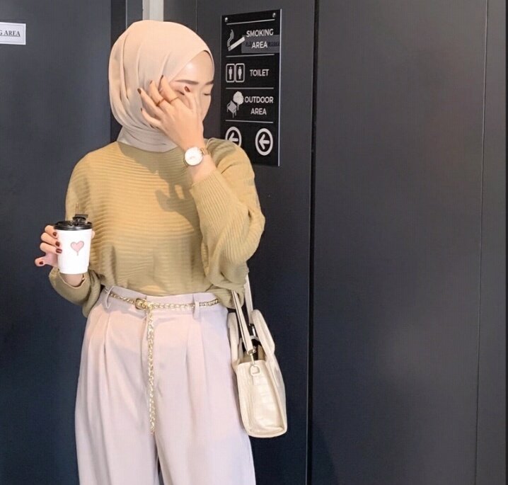 Sijeunilili's tweet photo. Mari Dicheckout💖

Pic 1 •Ghamara- (MIDI SKIRT) | mini polka skirt >https://t.co/XAx7uQqJIt
🌟4.8
💸40.000+
Pic 2 •Sweater atasan rajut blouse rajut >https://t.co/DlRJHbRPtz
🌟4.8
💸45.000

Minions Ginting #ohmpawat Alter Ego #BRImo Paracetamol Felix #ShopeePayTHR #ShopeeID https://t.co/w2RKBlfNcS