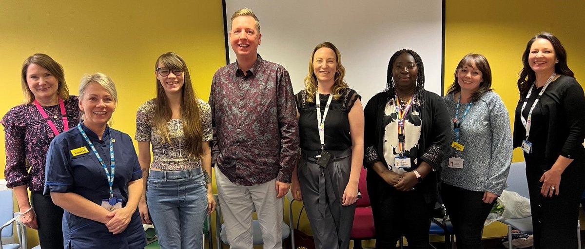 Six frontline clinicians have graduated in our bespoke Director of Nursing fellowship programme, to enhance the quality of care they provide.

Congratulations to Claire, Faith, Danielle, Eva, Kelly and Daniel! 🎓

leicspart.nhs.uk/news/lpts-firs…