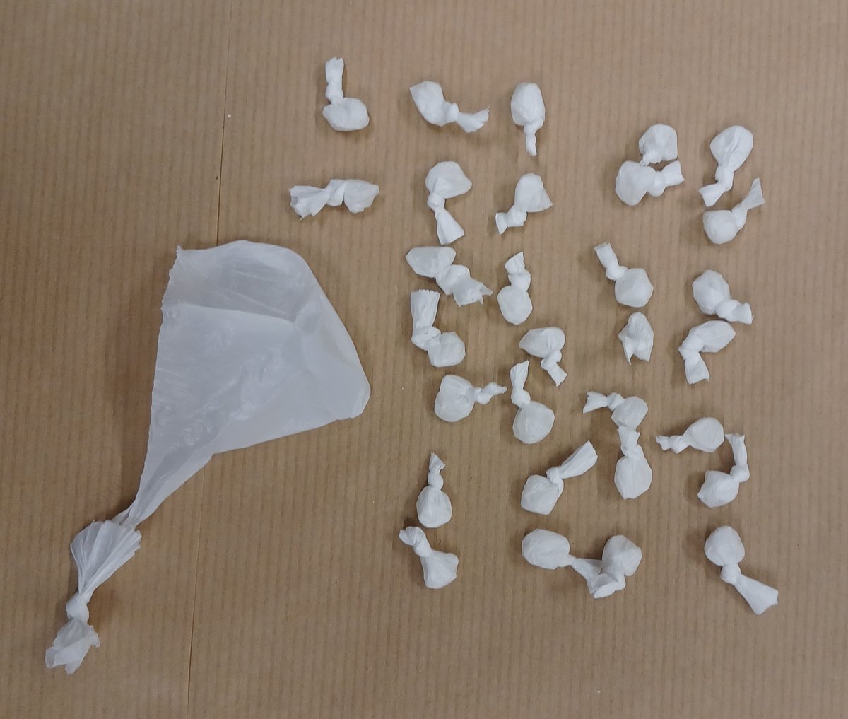 BE_NTF's tweet photo. Team 3: Then on Monday PC Mitchell &amp; PC Davies had a vehicle fail to stop for them in #Erdington. The vehicle and driver were located shortly after, both were searched and a quantity of Class A Drugs found.
Male arrested &amp; an Axe found in the boot
#ProactivePolicing #OurPatch https://t.co/pruK5YcYVx