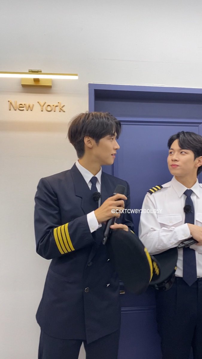c6XTCw8Y3bOLB5Y's tweet photo. #엔플라잉 #이승협 #유회승 
착하시구 잘생기셨어요! 노래도 짱..👍 https://t.co/Di4samKD1r