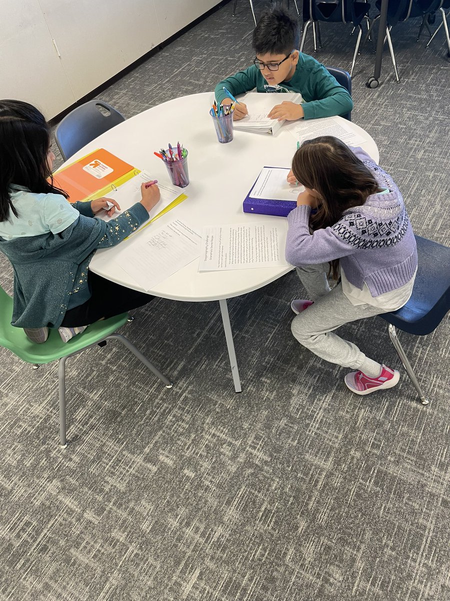 Mrs_AndersonTX's tweet photo. 3rd grade QUEST accepting a Steganography Challenge—FFOE &amp; a secret recipe! @Robertson_Elem #RESUbuntu #FISDmadetoshine @WhitneySBriggs @jadamseducator https://t.co/kz0iCuPmM0