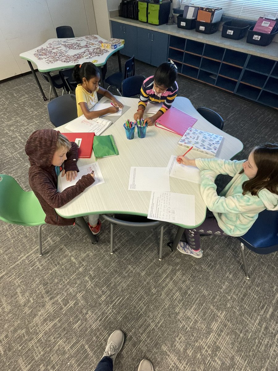 Mrs_AndersonTX's tweet photo. 3rd grade QUEST accepting a Steganography Challenge—FFOE &amp; a secret recipe! @Robertson_Elem #RESUbuntu #FISDmadetoshine @WhitneySBriggs @jadamseducator https://t.co/kz0iCuPmM0