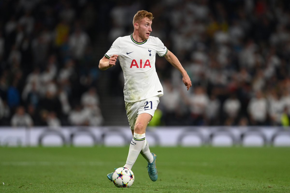 talkSPORT's tweet image. Who is the better player? 🤔 

🔁 RT for Kulusevski
❤️ Like for Zaha