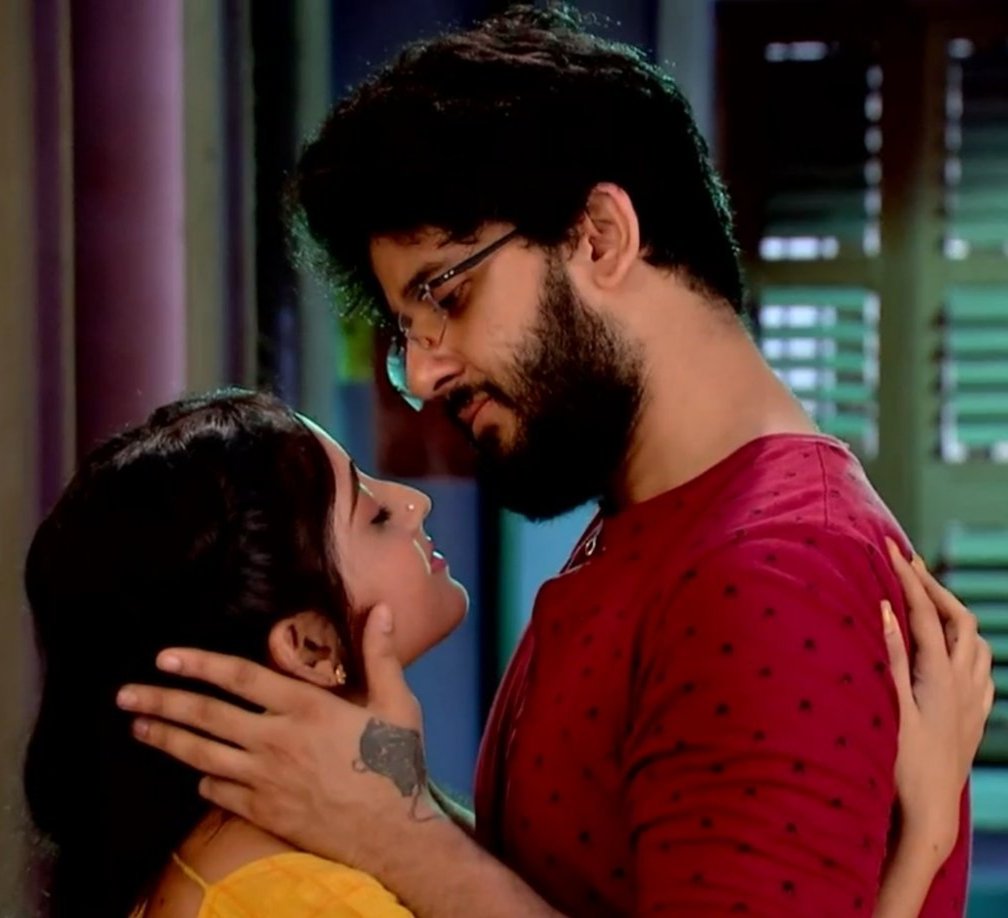 MamKrishna's tweet photo. @ZeeBanglaTv @samratghosh0510 Sir #Mithai is an emotion for us,pls don't end d show and don't change d time-slot #we_want_mithai_8_pm #wewantmithai8pm #donotendmithai #nomithainozeebangla #donotchangemithaislot #noslotchangeformithai #AdritRoy #SoumitrishaKundoo #justiceformithai https://t.co/HKEAVrtIIp