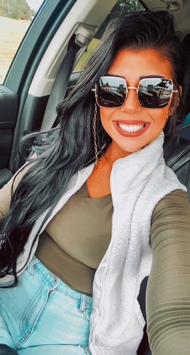dustiray_'s tweet photo. The VEST kinda weather! 🤎 https://t.co/2XYwrZOA78