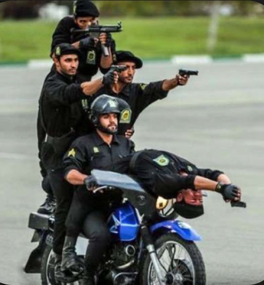 엔트리 픽해놓고 1선 안서는 세명
                 엘레벌레 중박은 치는 나
                               빡캐리중인 버스기사