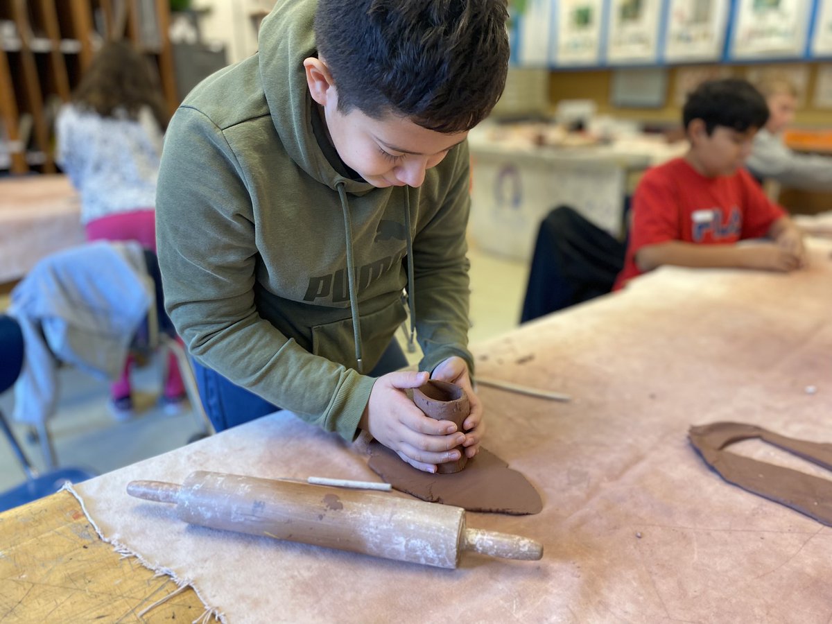 Millbrookmsart's tweet photo. Students in art 6 working on an Egyptian vessel, using the #slab method! #art #k12artchat #clay @millbrookcsdart @MMSBlazers https://t.co/hJtXPYSS33