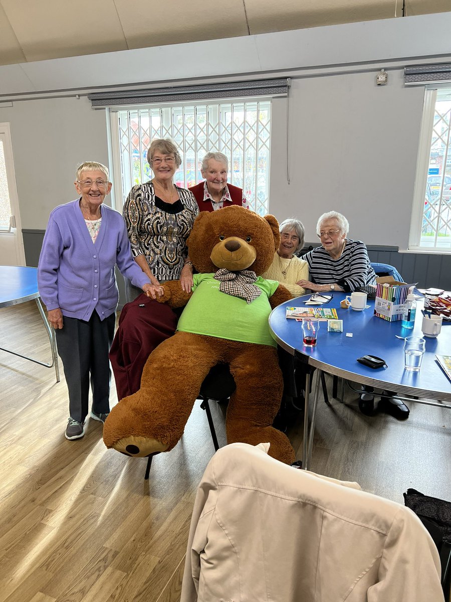 Burnage Apples. The Pie Makers at Burnage Good Neighbours. Locally sourced food. Thanks to everyone for helping and a visit from Humphrey #manchesterchildrenshospital <a href="/TescoBurnage/">TescoBurnage5128</a>