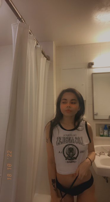 😫I&rsquo;m so excited to start tattooing again!!!! (My ink busted and my tattoo gun wasn&rsquo;t working 🥲) the stress<a href="/tag/selfie"class="tags"><span>#selfie</span></a><a href="/tag/cute"class="tags"><span>#cute</span></a><a href="/tag/adultwork"class="tags"><span>#adultwork</span></a><a href="/tag/onlyfans"class="tags"><span>#onlyfans</span></a>