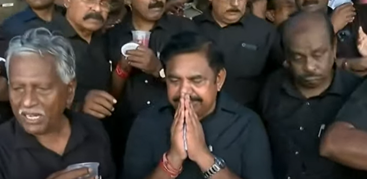 AsianetNewsTM's tweet photo. #Justin || திமுக அரசை வீட்டுக்கு அனுப்பும் வரை ஓய மாட்டோம் - எடப்பாடி பழனிசாமி
#EPSProtest | #Eps | #MKStalin | #StalinCM | #DMK | #ADMK | #AIADMK | #TNGovt | #Protest https://t.co/9d6us9Esan
