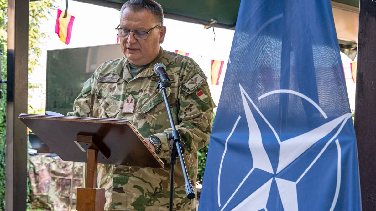 NRDCITA's tweet photo. Today, a powerful speech by COM #NRDCITA emphasizes the celebration of the respective National Day of our Spanish 🇪🇸 contingent and the Hungarian 🇭🇺 one. #multinationality is our strength! 💪
#StrongerTogether #WeAreNATO https://t.co/kKFQ0nj51E