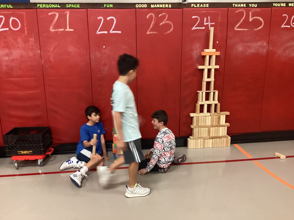 tgree03's tweet photo. #ewlearns #physed Here are some creative and impressive structures. https://t.co/DkXHuXeK7F