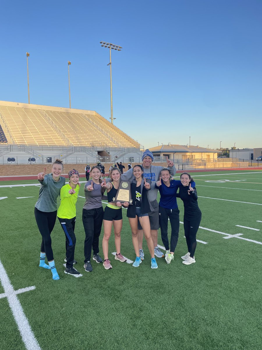 XcBoswell's tweet photo. Sharing the DISTRICT CHAMPIONSHIP trophy with just a few of our biggest supporters! #bosxc @BoswellGirlsbb @abendschan @AthleticBos @BosFootball https://t.co/f93XaBU3Ph