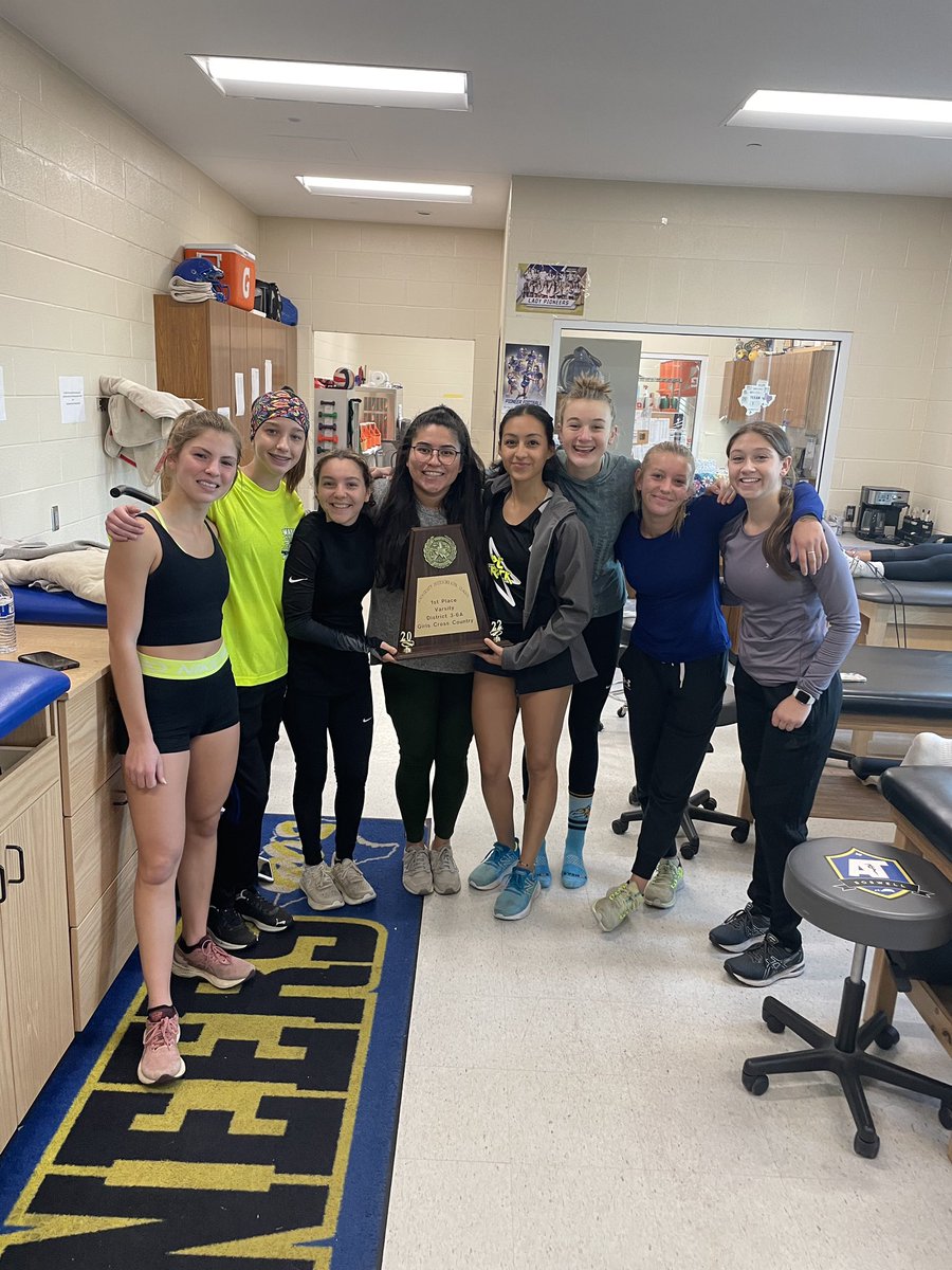 XcBoswell's tweet photo. Sharing the DISTRICT CHAMPIONSHIP trophy with just a few of our biggest supporters! #bosxc @BoswellGirlsbb @abendschan @AthleticBos @BosFootball https://t.co/f93XaBU3Ph