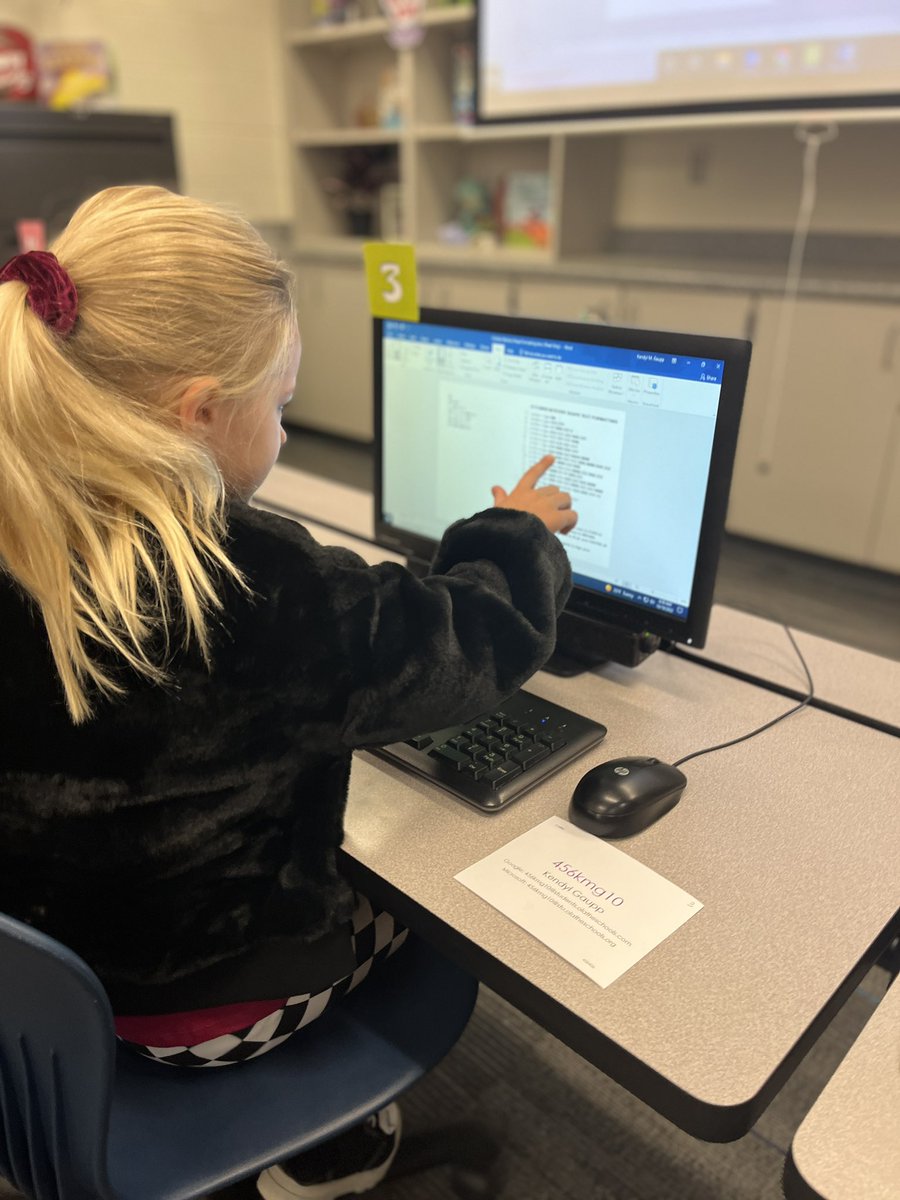 ComputersMp's tweet photo. I just love watching these #mpconfident 2nd graders put their brains to work! We practiced formatting in MS Word to create a mystery picture and they handled it like pros! @ClaOlathe @MPTimberwolves https://t.co/ExepBdzIga